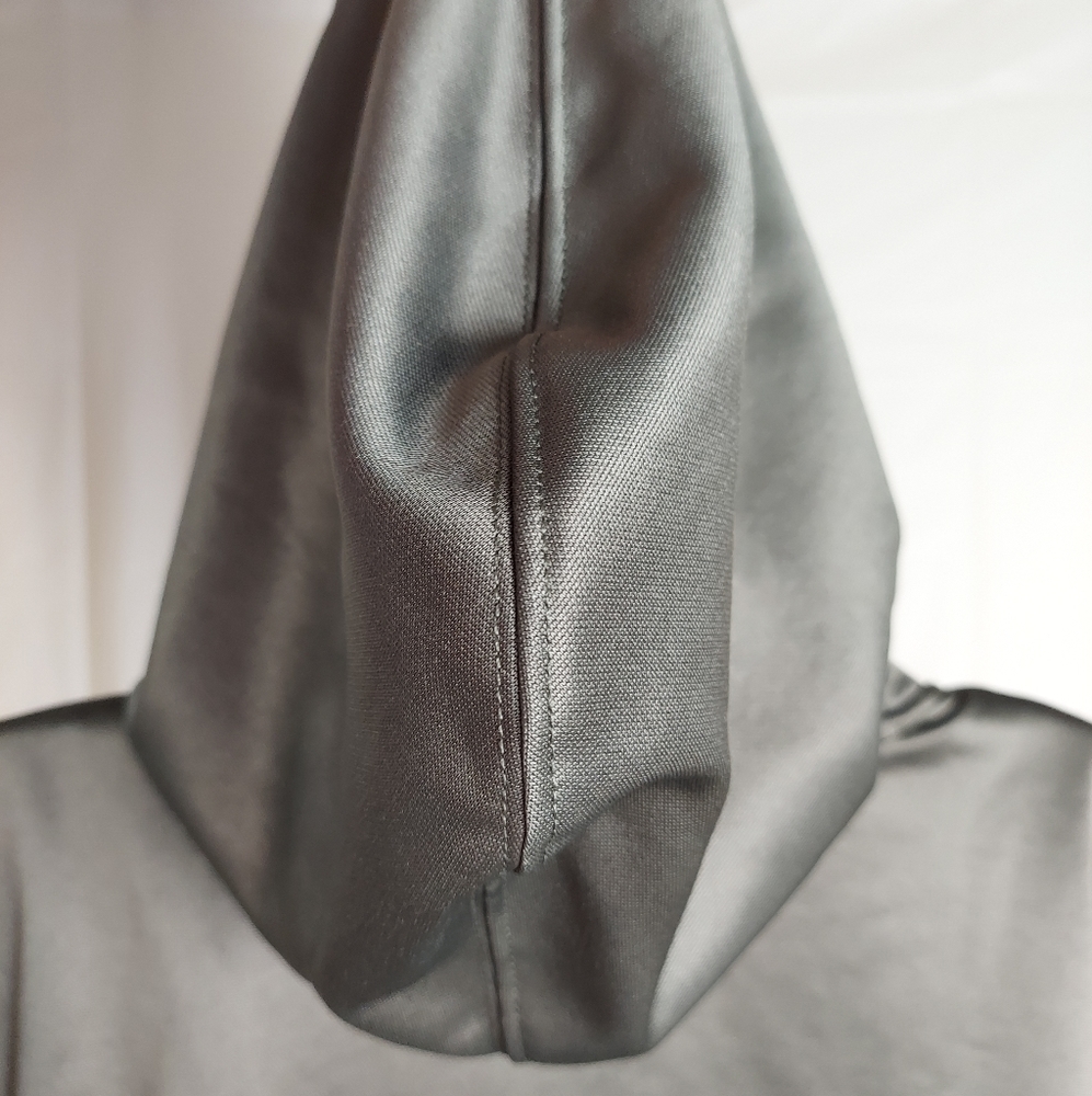 Boys Medium Champion Hoodie - Picture 7 of 9